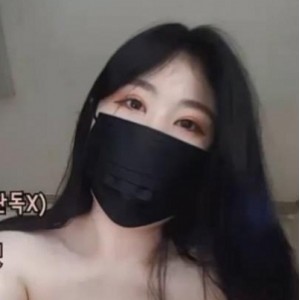 韩国丰满女主播直播作品一部