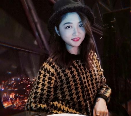 阳光下的漂亮探秘:胡子哥与反差婊的邂逅