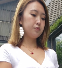 高跟长腿美女穿着紧身长裤的视频分享,百度云资源提供