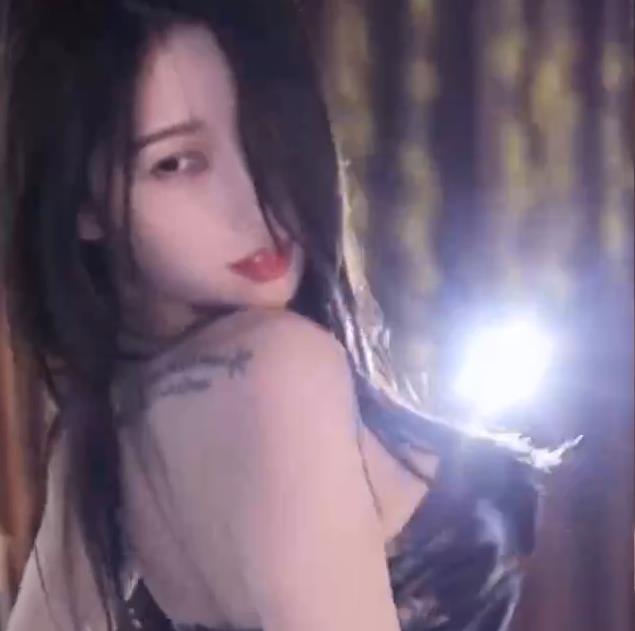 虎牙高颜值主播联手直播28V4G资源,完美舞蹈引爆弹幕互动