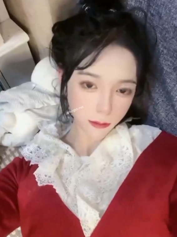 61.4g最新TS美人妖网红甄选视频,百度、ED2K,几百V收藏