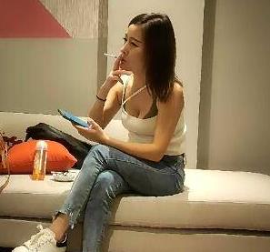 战神小利+加钱哥合集:19V,8G视频资源,网约套路、女主、颜值、身材、黑丝服务,不容错过的小伙伴们