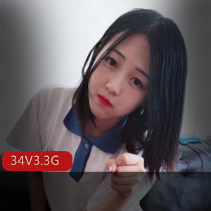 高颜值女神兜兜飞:学舞蹈专业,展示高难度动作,白丝黑丝美足惹人爱