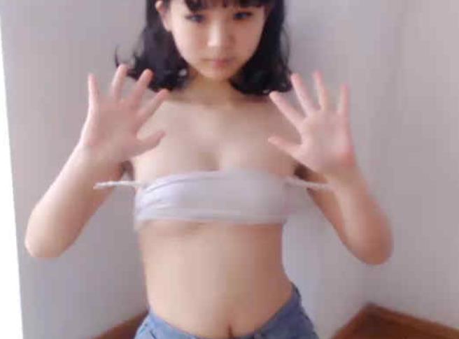 网络达人aimeebaby:娃娃脸小肉感邻家女孩,22.4G青春活力合集