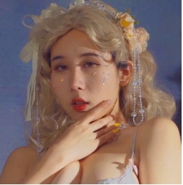 绝美女神云溪溪:13套精美图集全揭秘