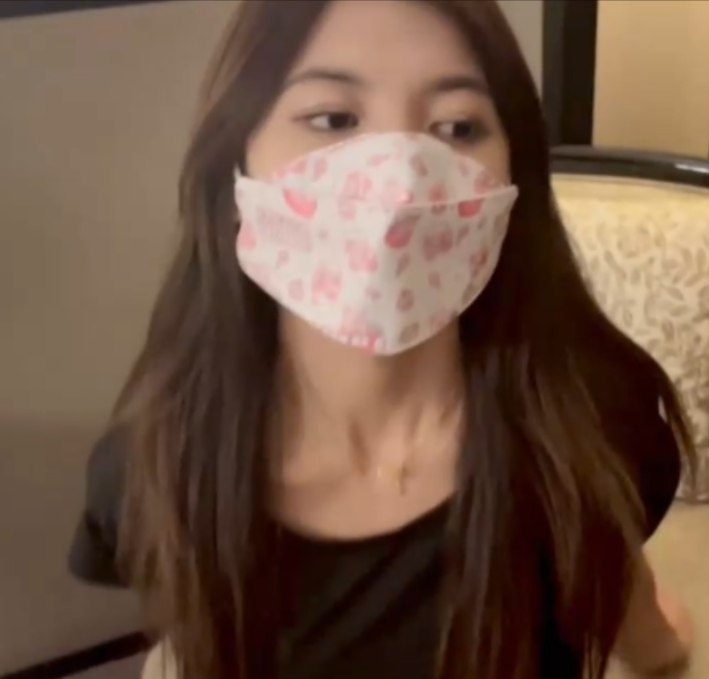 指教靓女小二先生:32.8g视频收藏,新增创可贴贴24K