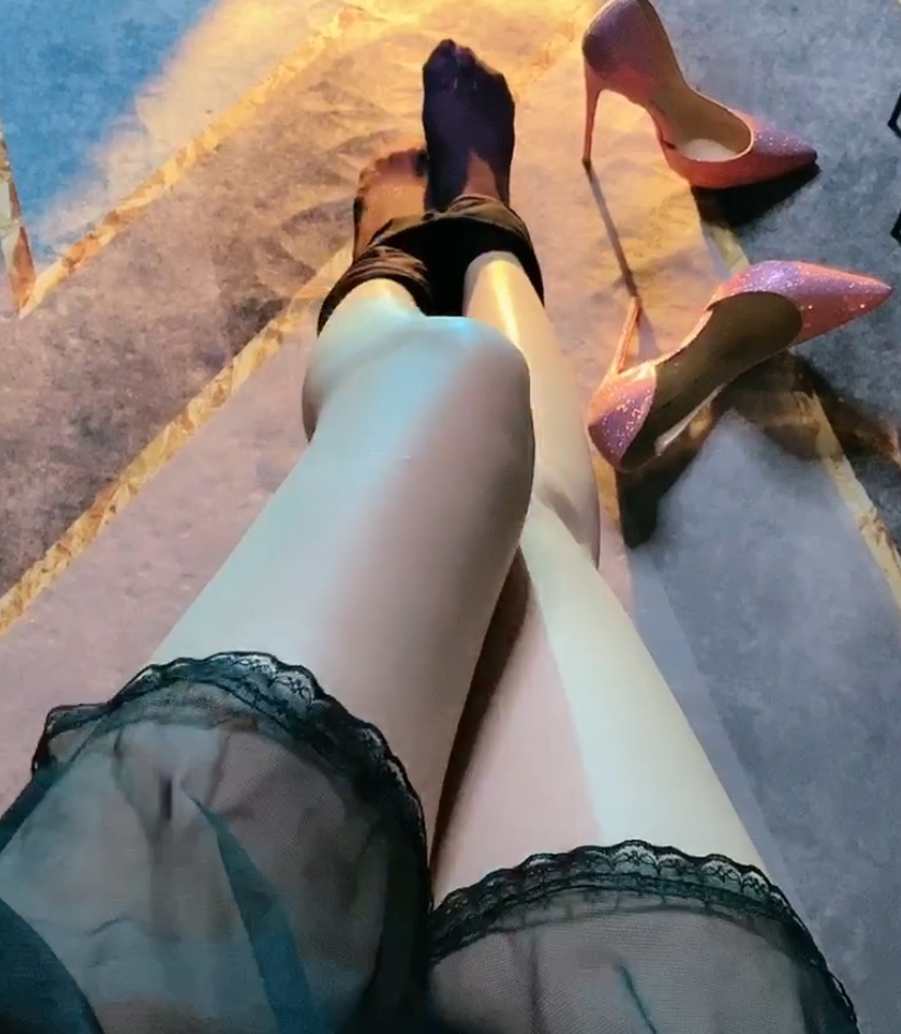 谜丝媛媛FHD易直播视频集,108个文件总19GB资源