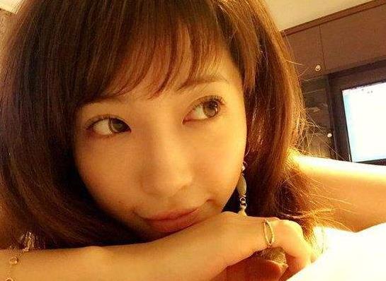 仁川S级女模kyara_Sss,肤白貌美、可爱网装,土豪哥哥必备!