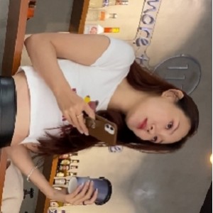 视频紧身皮裤长腿高跟翘臀美女，7.76G/1V，百度云下载
