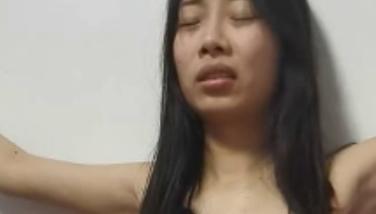 独特互动!陈洁莹新视频大放送,包含吃屎、滴蜡、窒息等惊人内容!