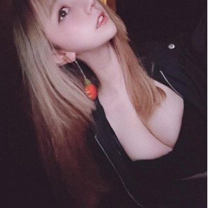 童颜大罩杯miko：百度互动定制，收藏狂潮引爆