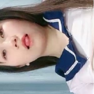 咬一口软糖16v10g合集”不仅是一款口味丰富的软糖合集，更是一段神秘而令人期待的收藏之旅。赶紧来体验吧，或许你就是幸运的那一个！