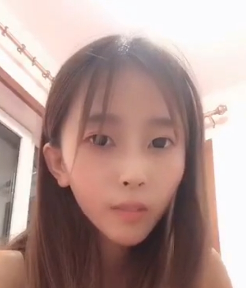 一字马女神奥利圆妹:21W粉丝狂热追捧,441M视频精彩收藏42