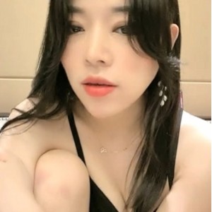 魅力大罩杯美腿主播艺术小雅，10.2G视频收藏珍贵