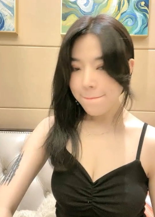 魅力大罩杯美腿主播艺术小雅,10.2G视频收藏珍贵