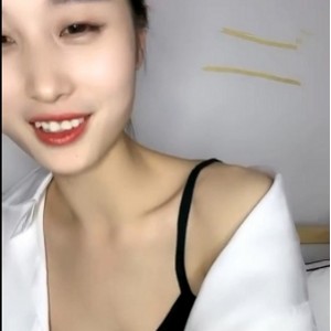 白莉的巧克力珍藏：40套15.1克巧克力礼盒视频展示