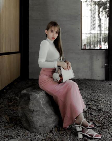 OnlyFans性感妻子妮娜臀浪合集129V20.3G惹火身材