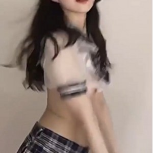 九头身初见超火短视频20部1.62G逆天长腿
