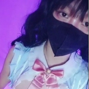 浴室私拍小樱沐浴视频1部2.37G湿身诱惑
