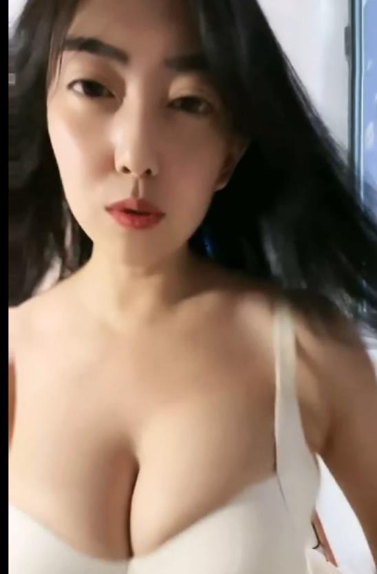 优质某房大罩杯美少妇1v1指教视频1部1G