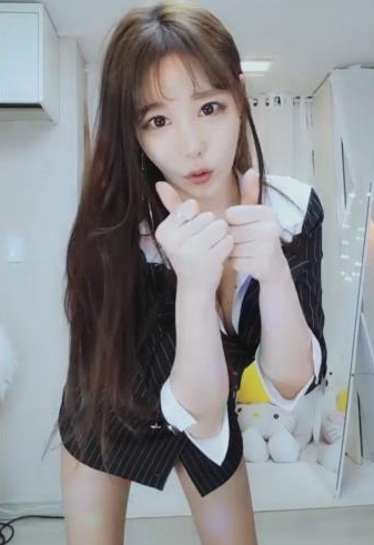 推特heart_m_honey火辣私密影像合集8G多部
