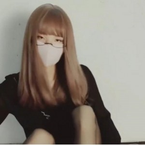 某推TS伪娘jinwanxuan1999新潮私拍39部3.5G超乎想象