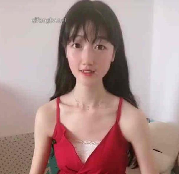 粉嫩快手舞蹈系萌妹空档一字马1.2G多部热舞合集