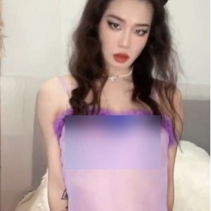 推特TsMomoko惹火伪娘合集5部2G妆容极尽魅惑